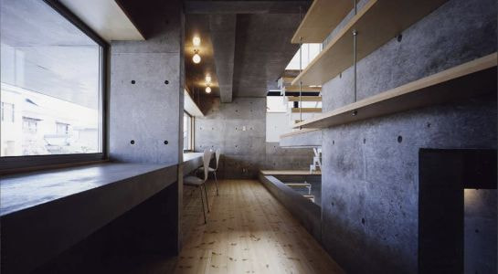 th_img002.jpg